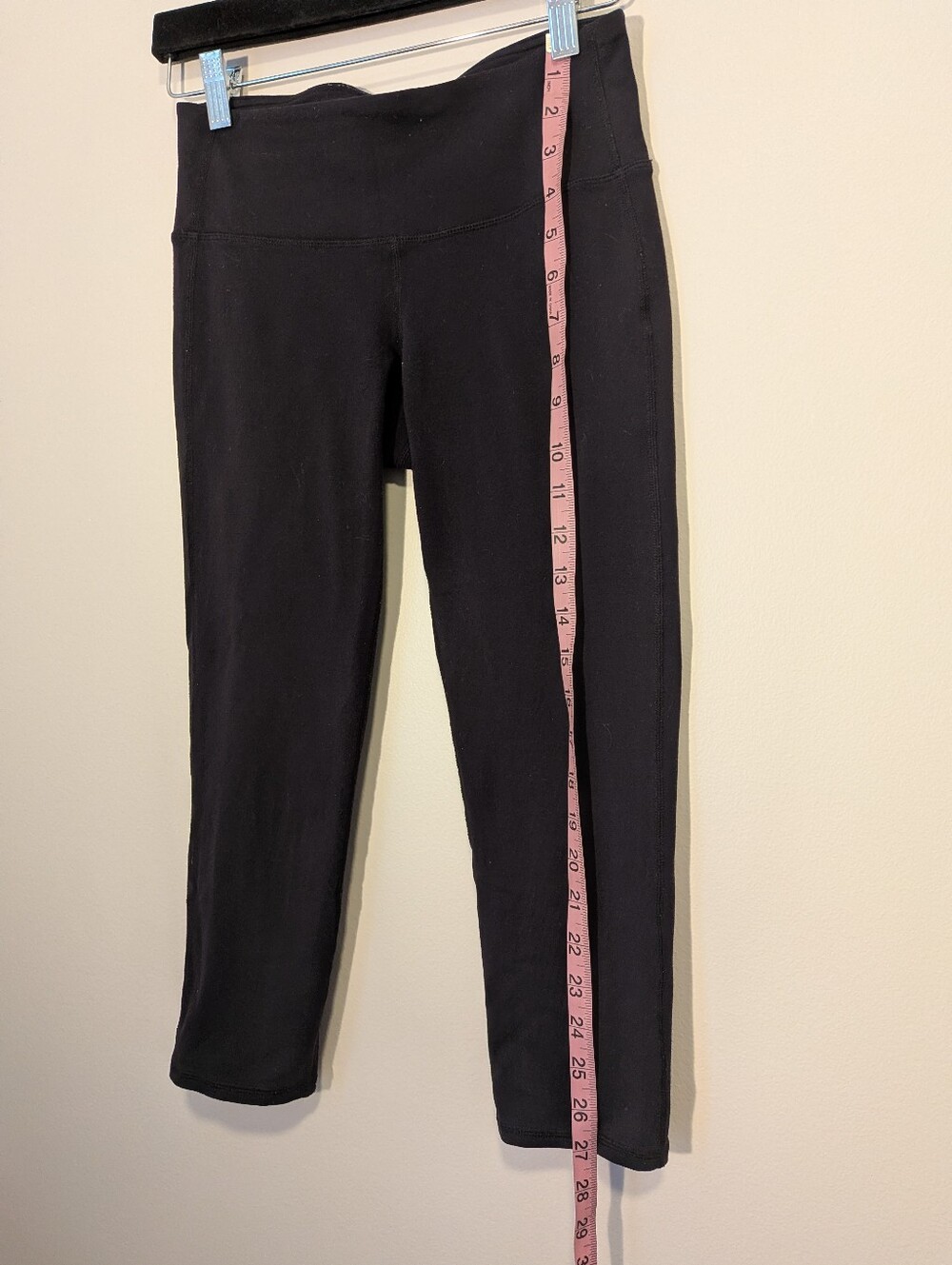 Athleta Mid Rise Capri Cropped Black Leggings Athleisure XS